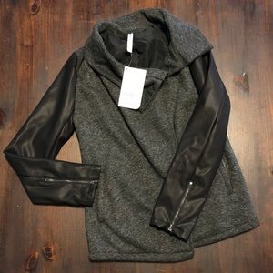 M fabletics Milano jacket / black and grey